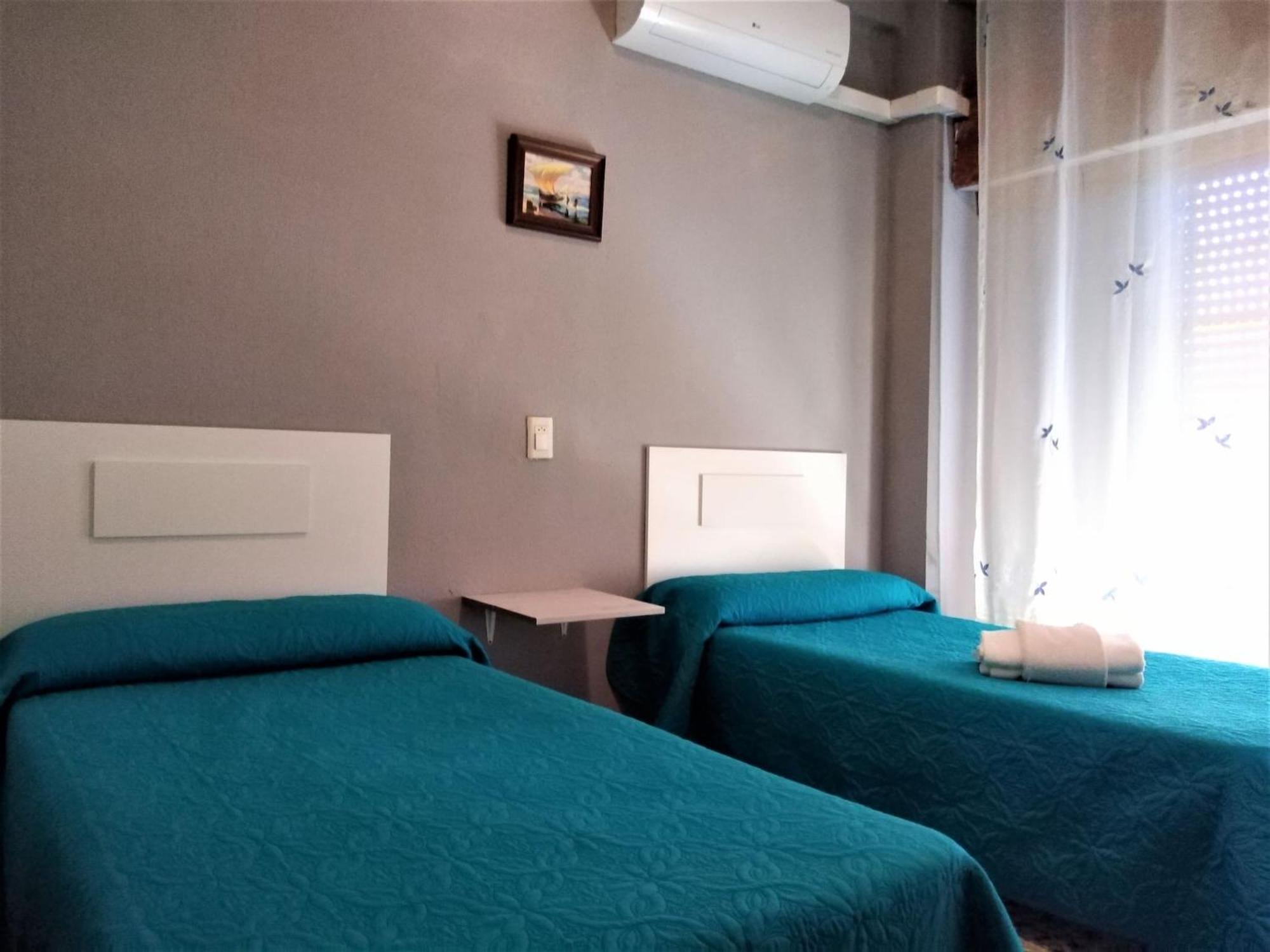 Vacansis Habitaciones De Hostal A Primera Linea De Playa En Cullera Bagian luar foto